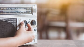 Rekomendasi Konten Apa saja yang bisa Didengar di Radio namun Tetap Asyik